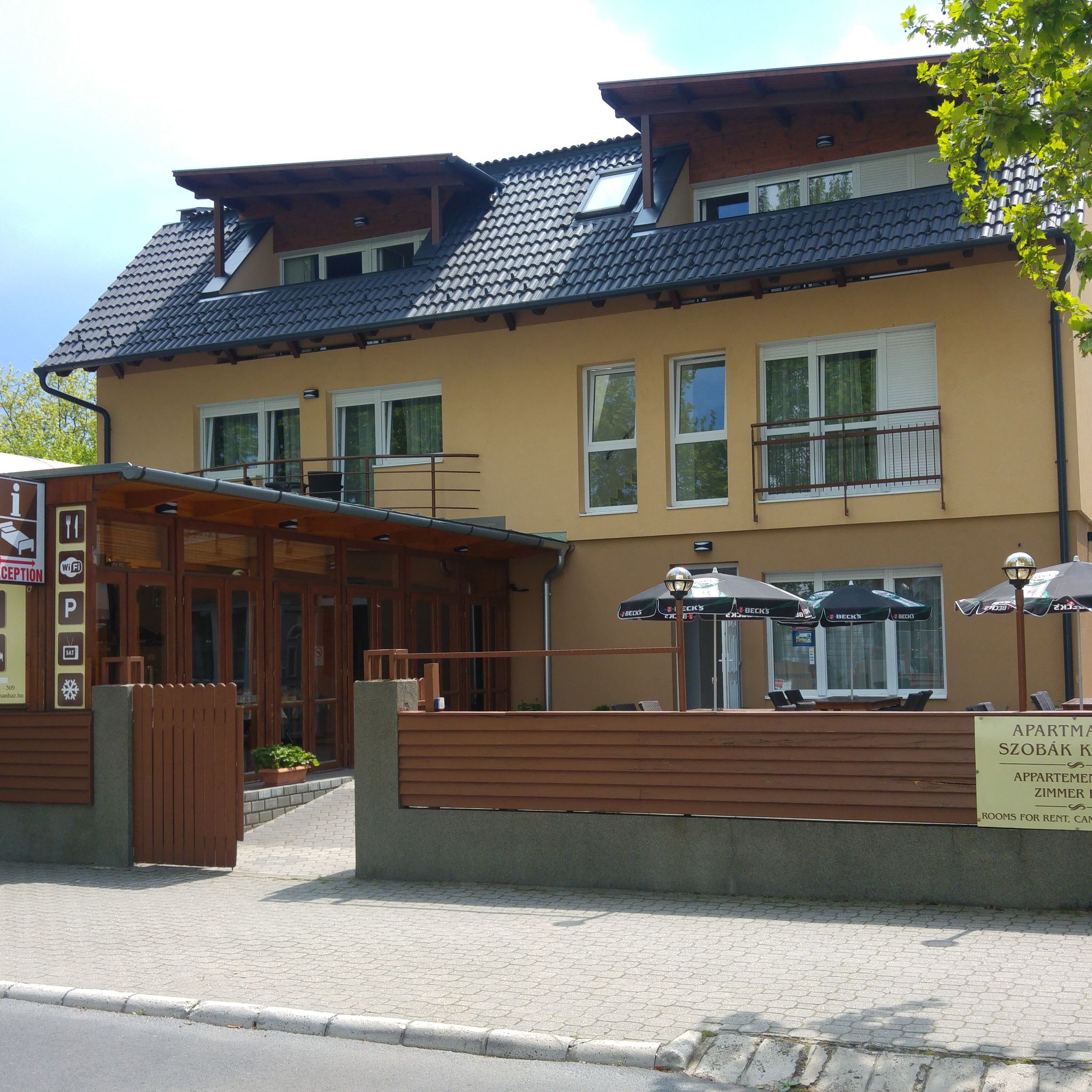 Adam Apartmanhaz Siofok