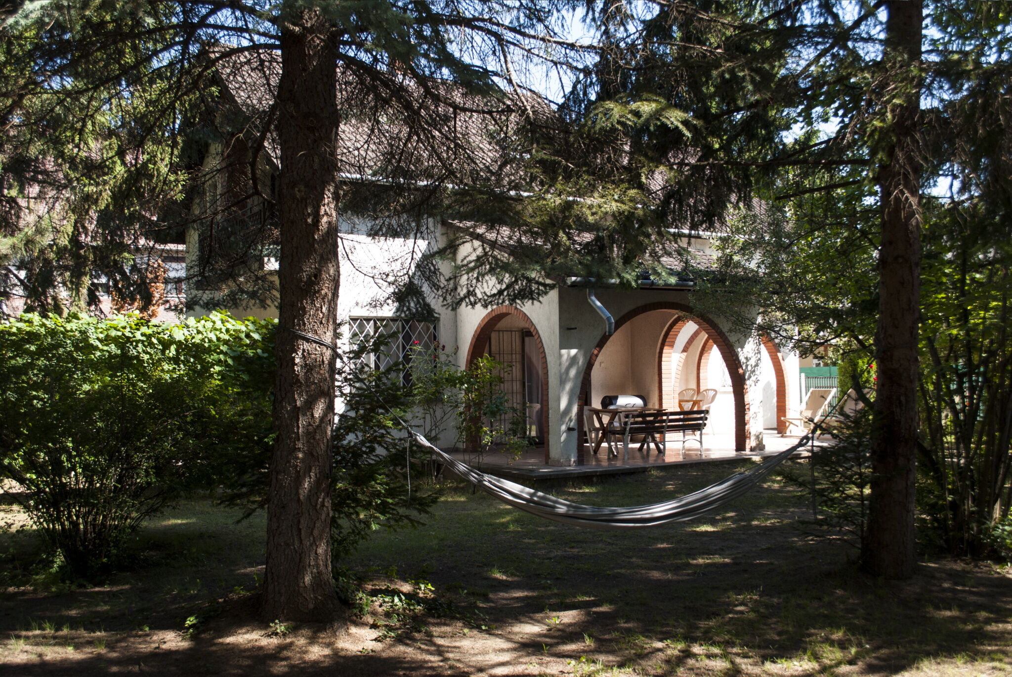 Endretro Aranypart Apartmanhaz Siofok
