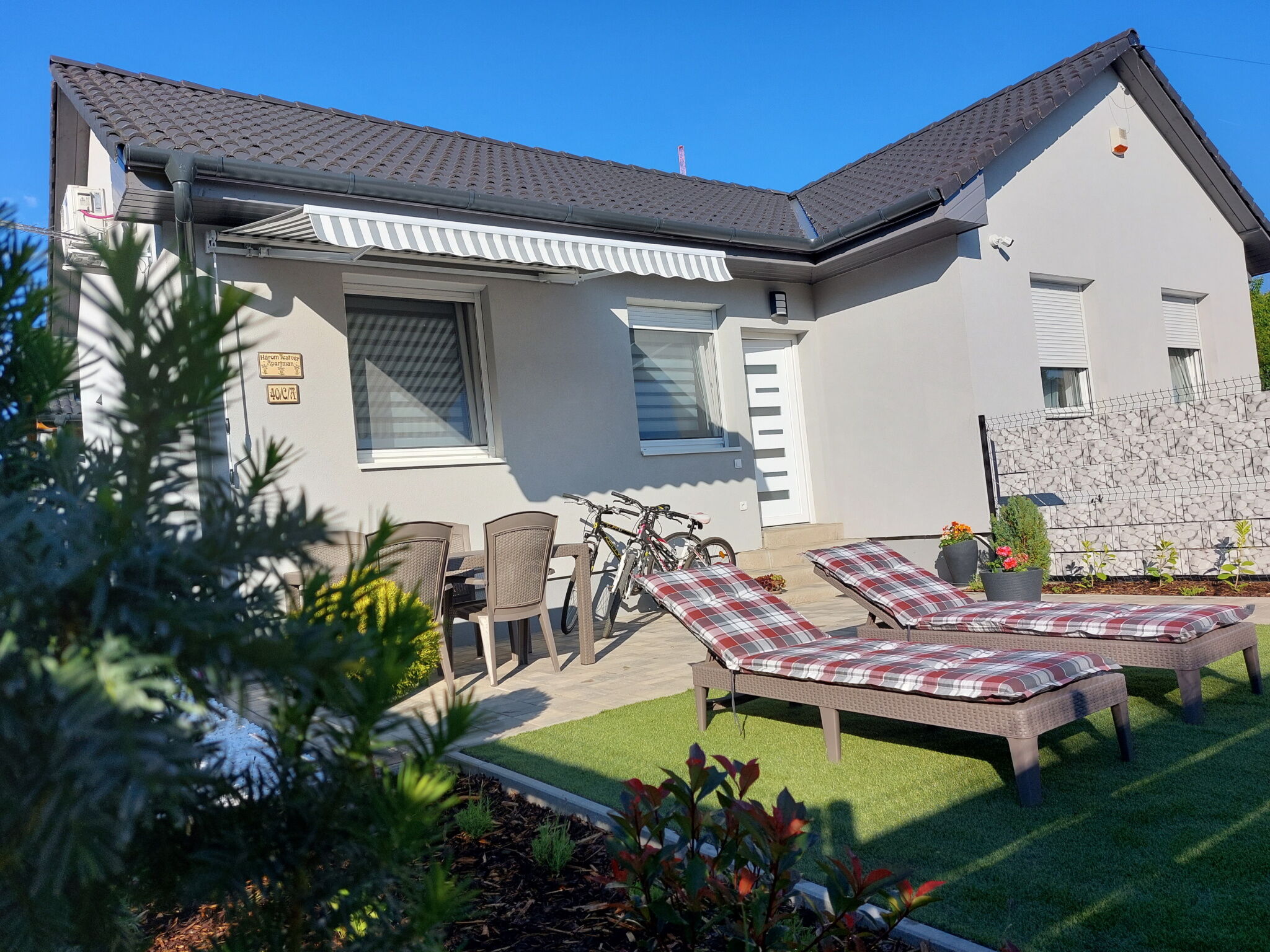 Harom Testver Apartman Siofok