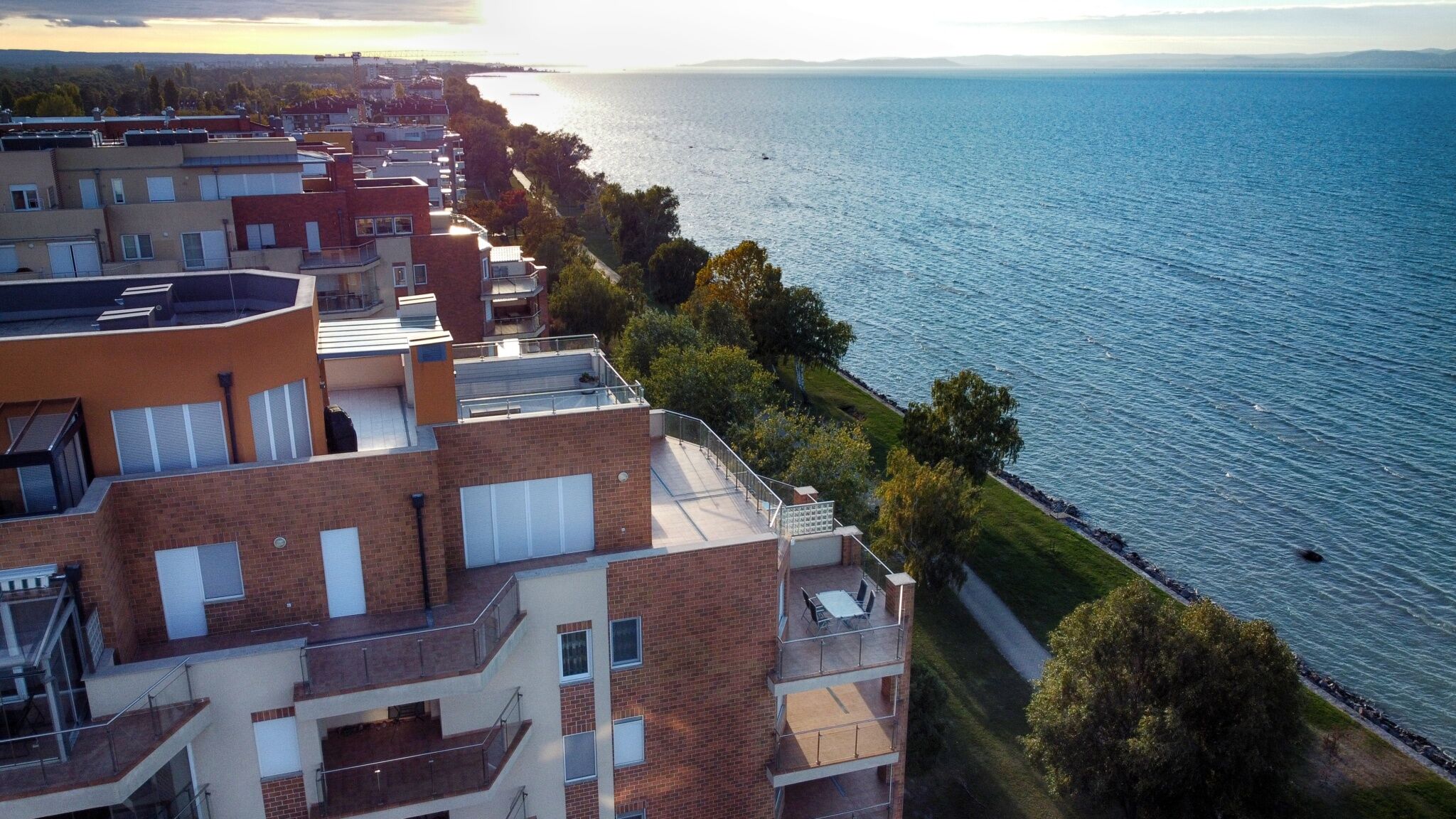Galerius Vizpart Apartmanhaz Siofok