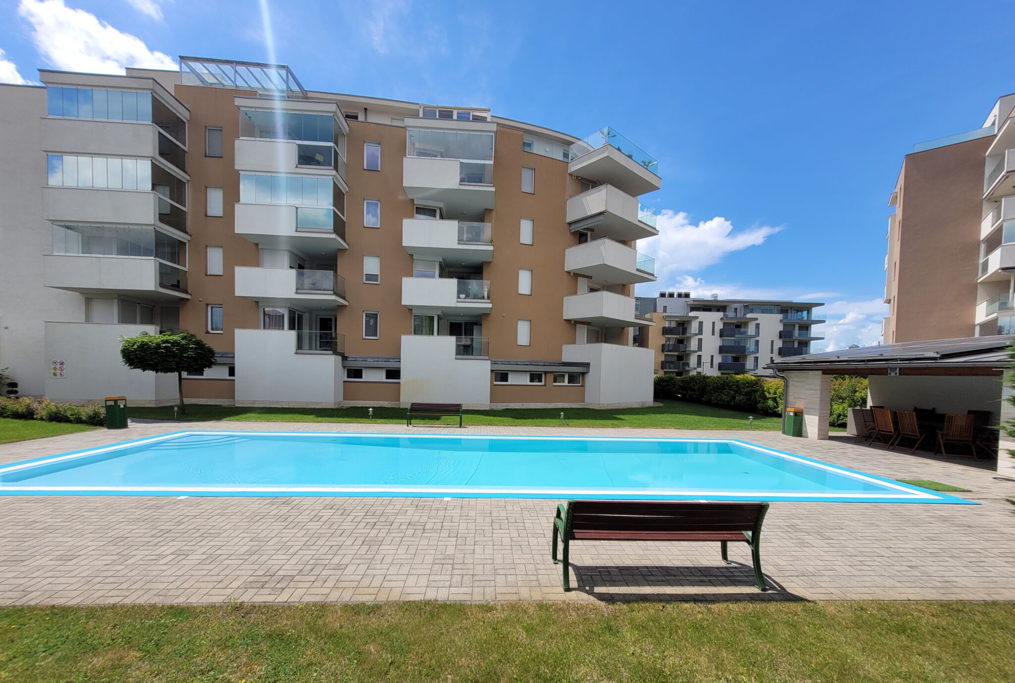Solar Vizpart Apartmanhaz Siofok