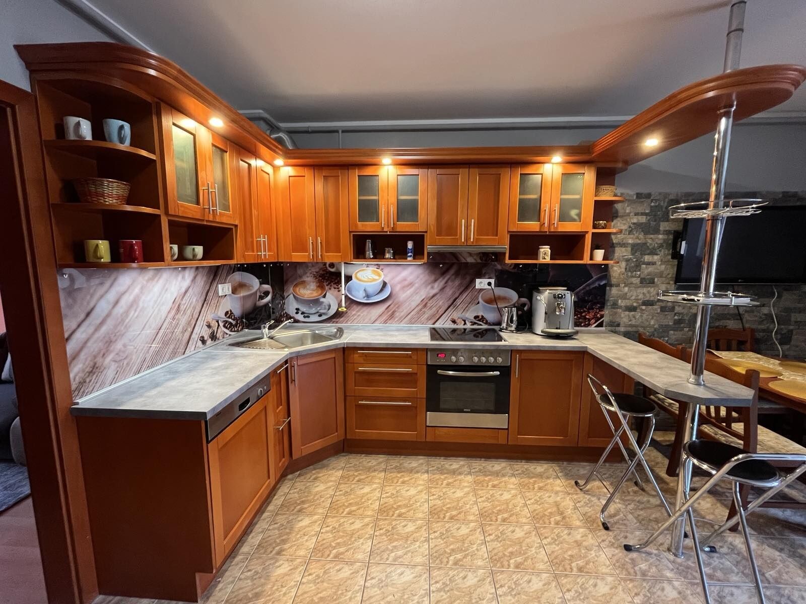 Adel Apartman Szombathely
