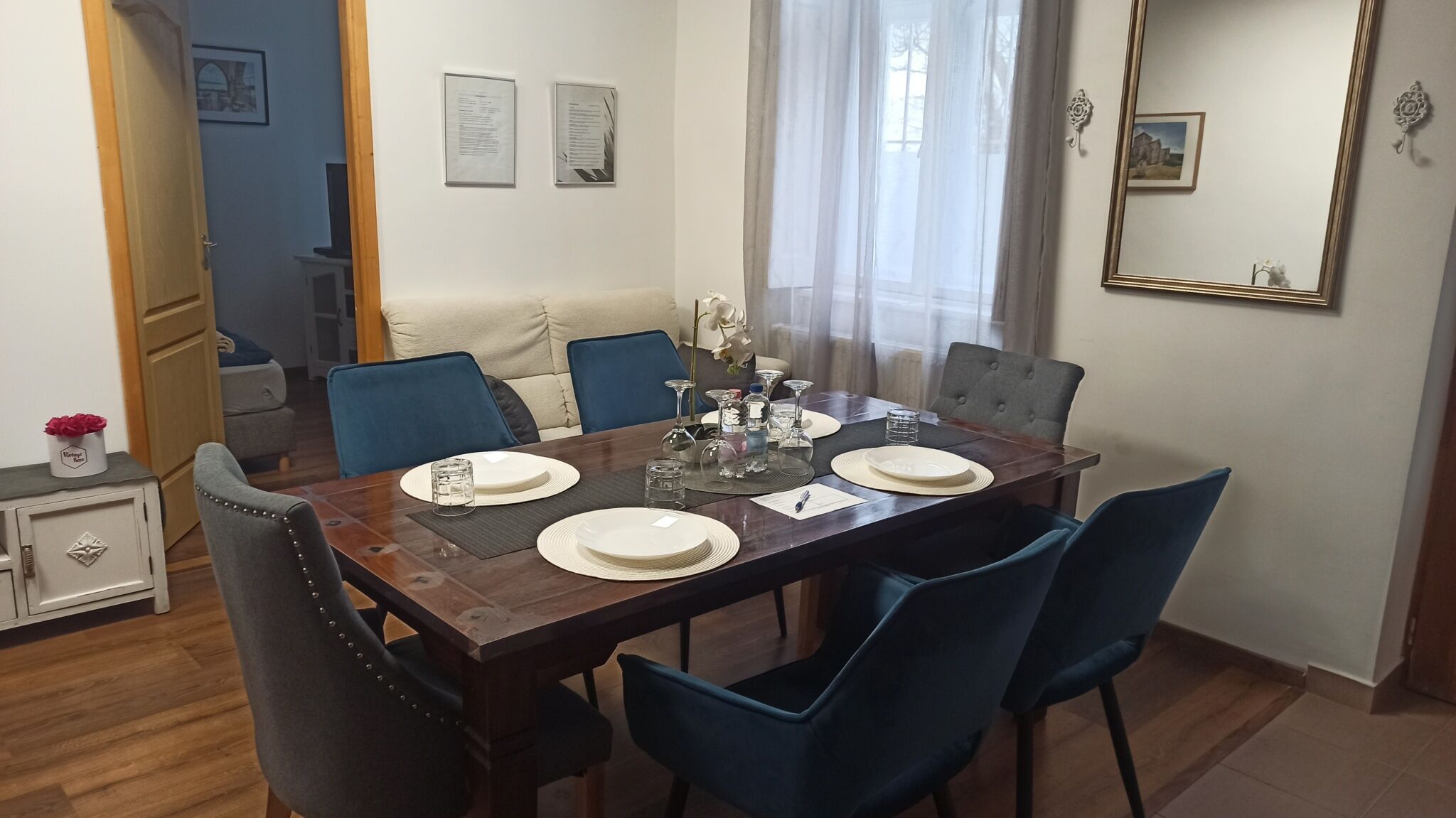 Varalja Apartman Tata