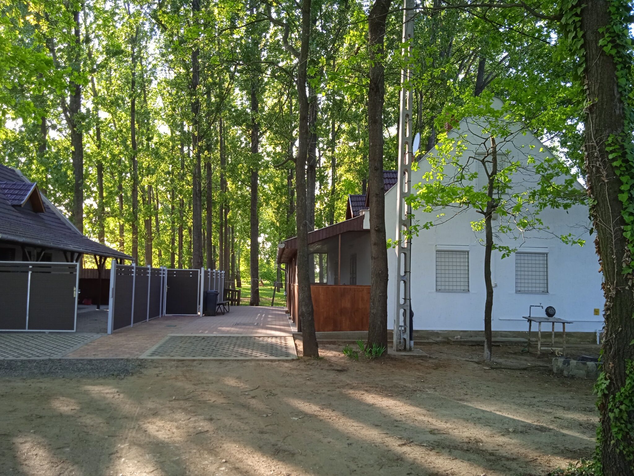 Eszkinor Apartmanok Tiszafured