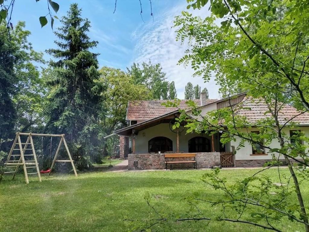 Roka Lak Apartman Tiszakecske