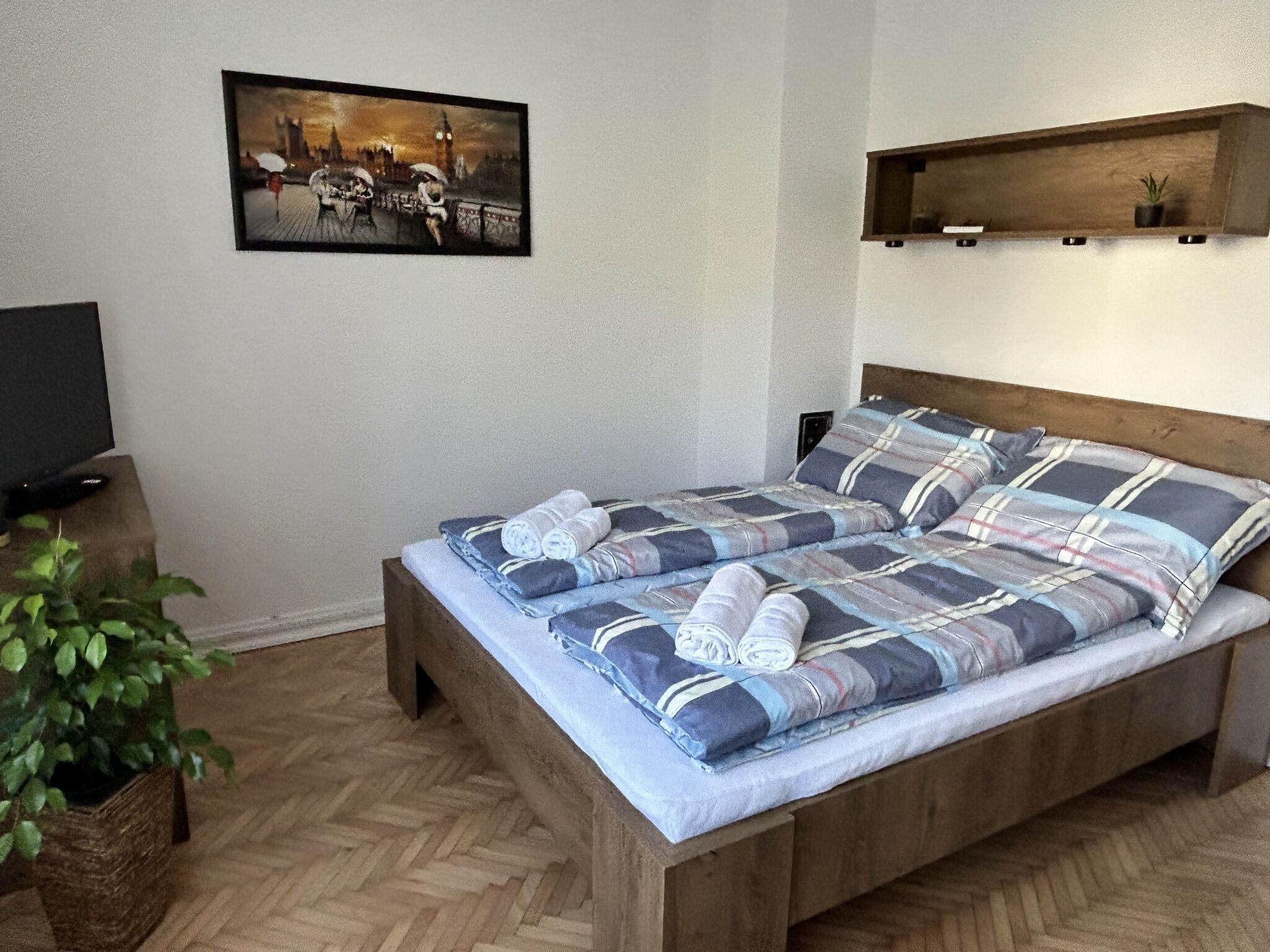Kugi 2 Egyetemi Apartman Veszprem