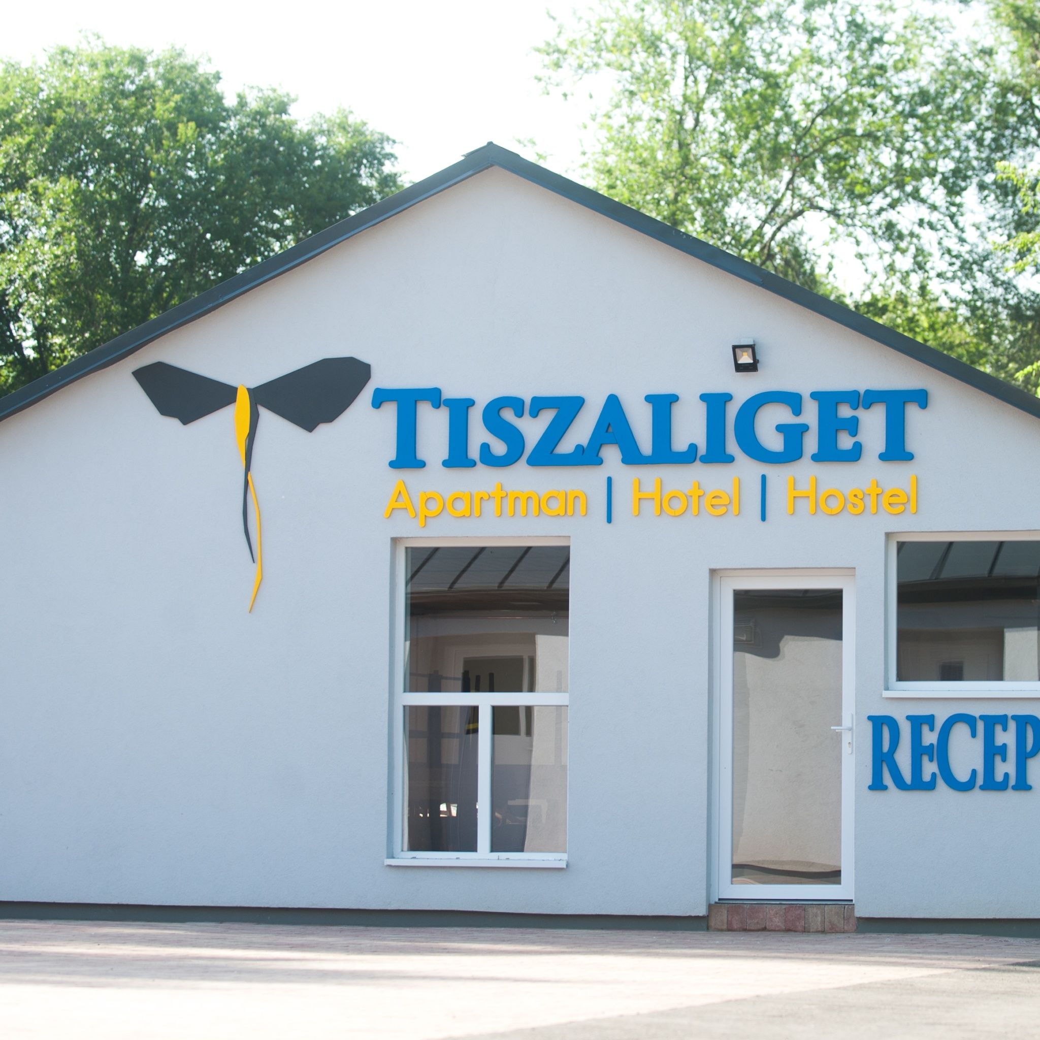Tiszaliget Apartman Es Szallo Szolnok