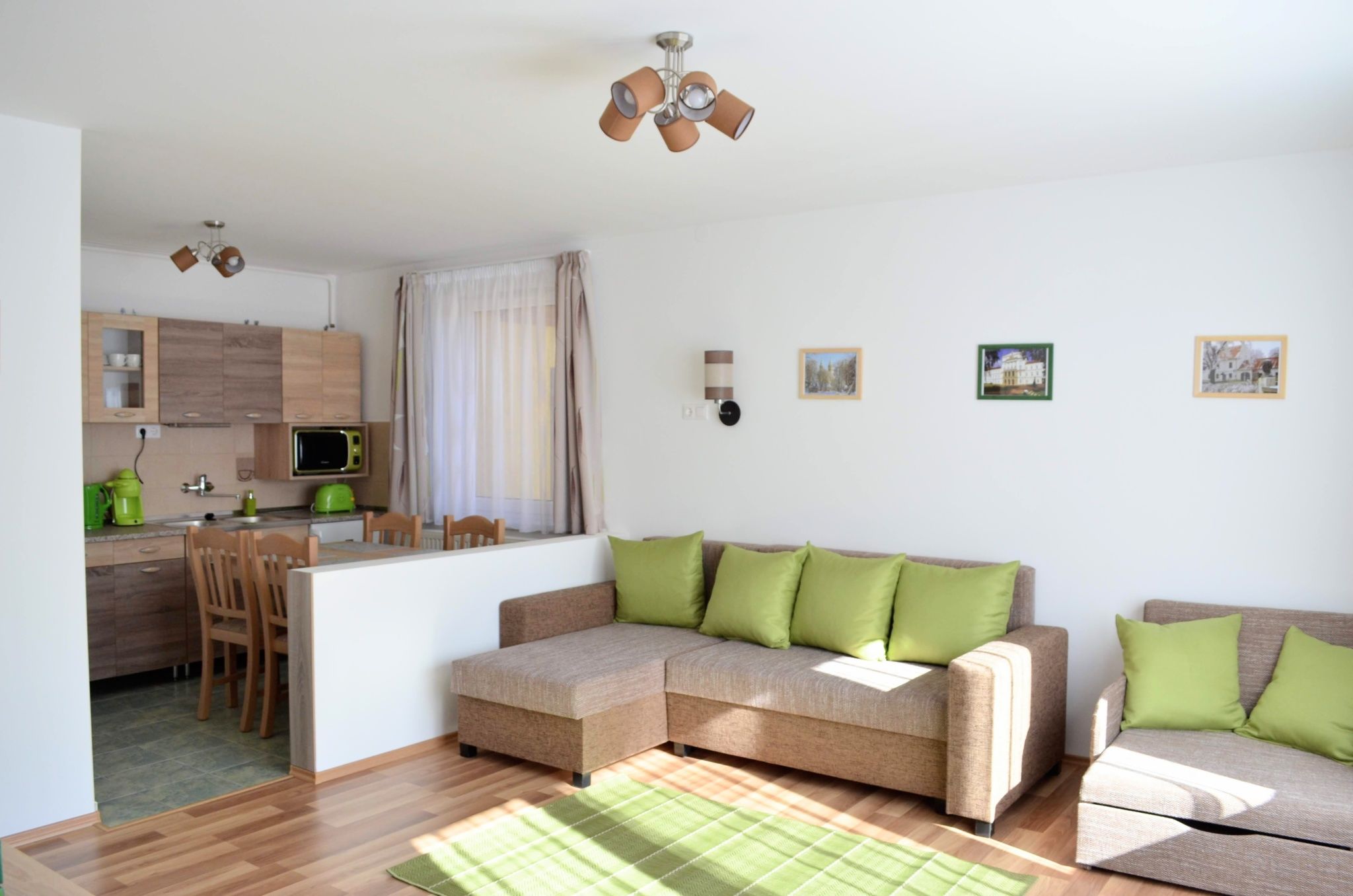 Negy Evszak Apartman Zirc