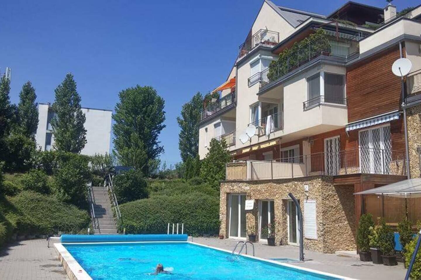Peppy Apartment Pool Balatonfured