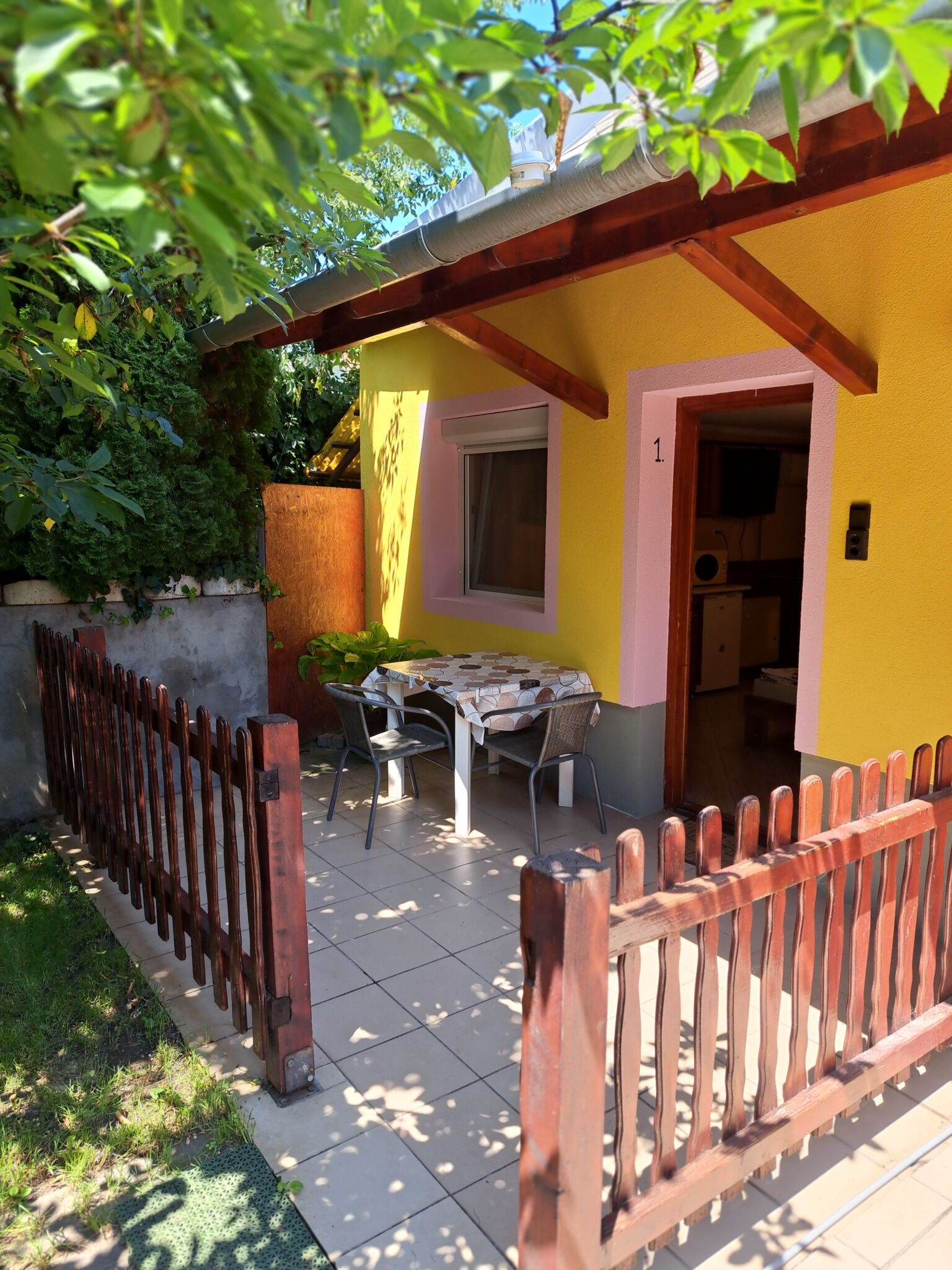 Pink Tulip Apartment House Siofok