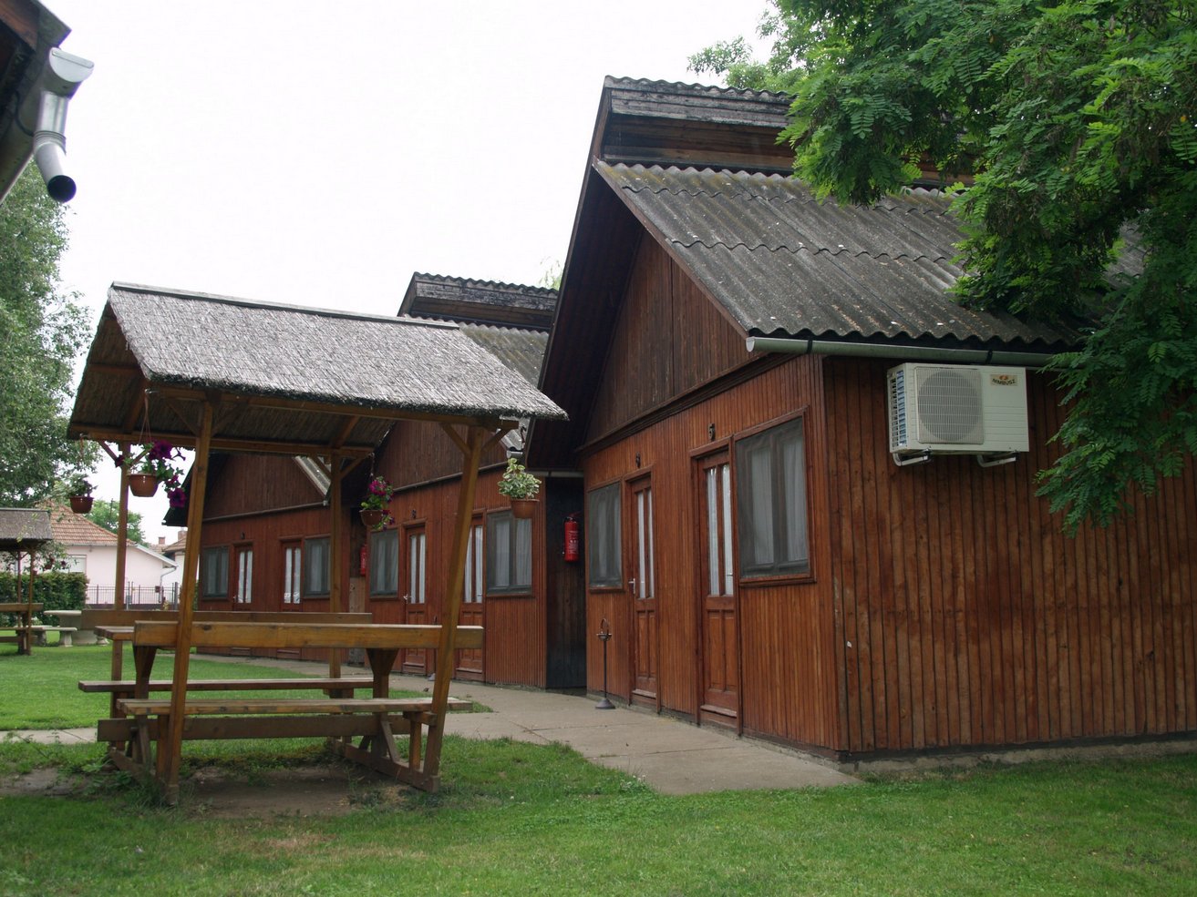 Fahaz Motel Abadszalok