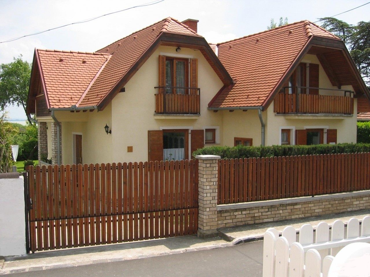 Tornai Nyaralohaz Badacsony