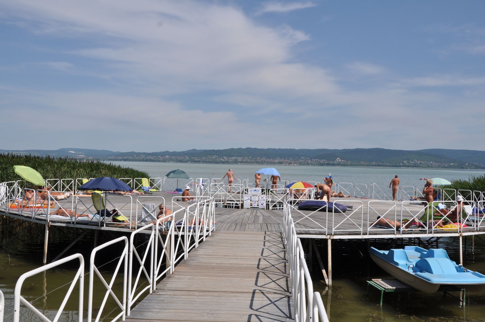 Naturexpert Mobilhazak Fkk Bereny Naturista Kemping Balatonbereny