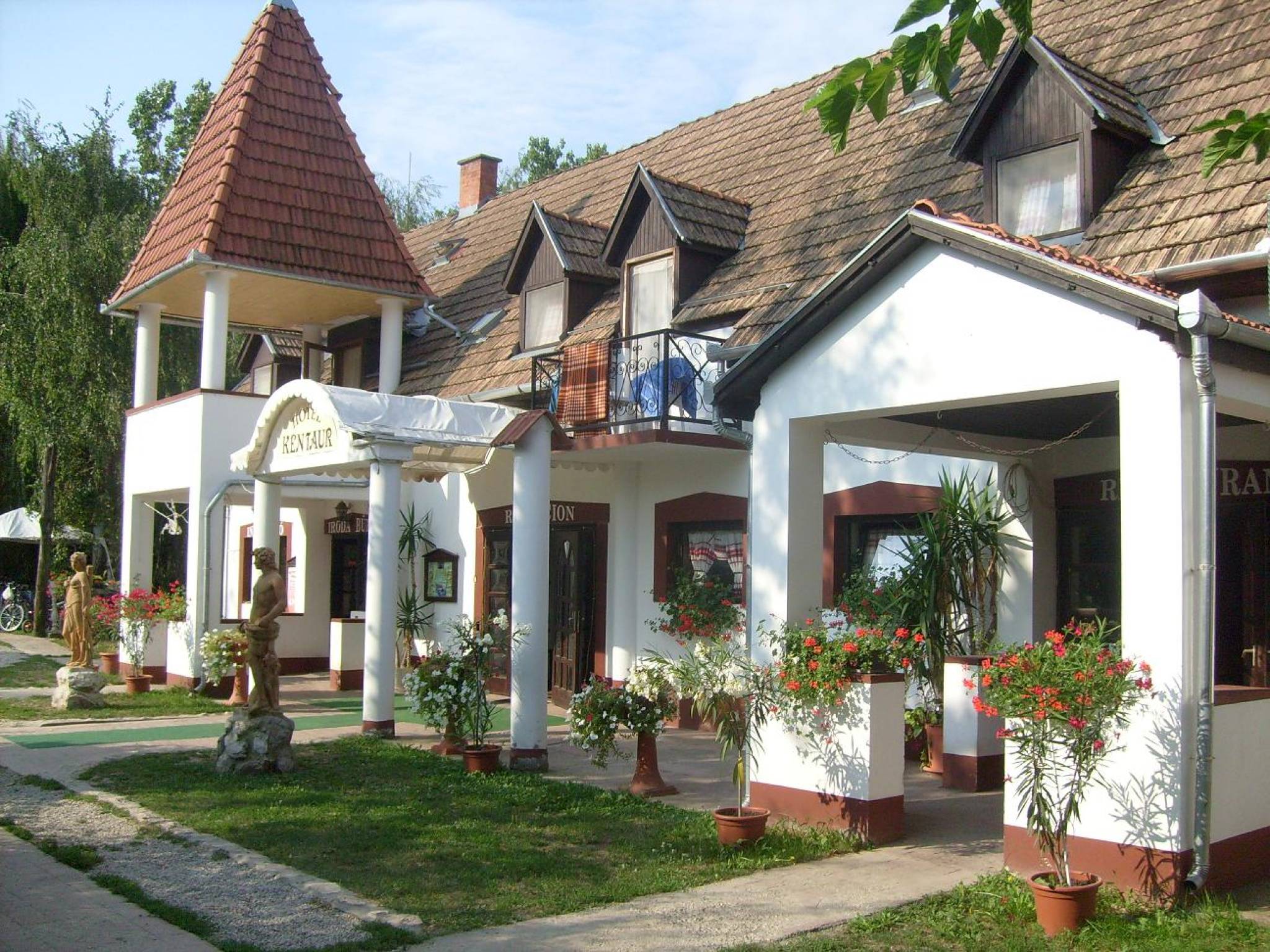 Kentaur Udulofalu Balatonboglar