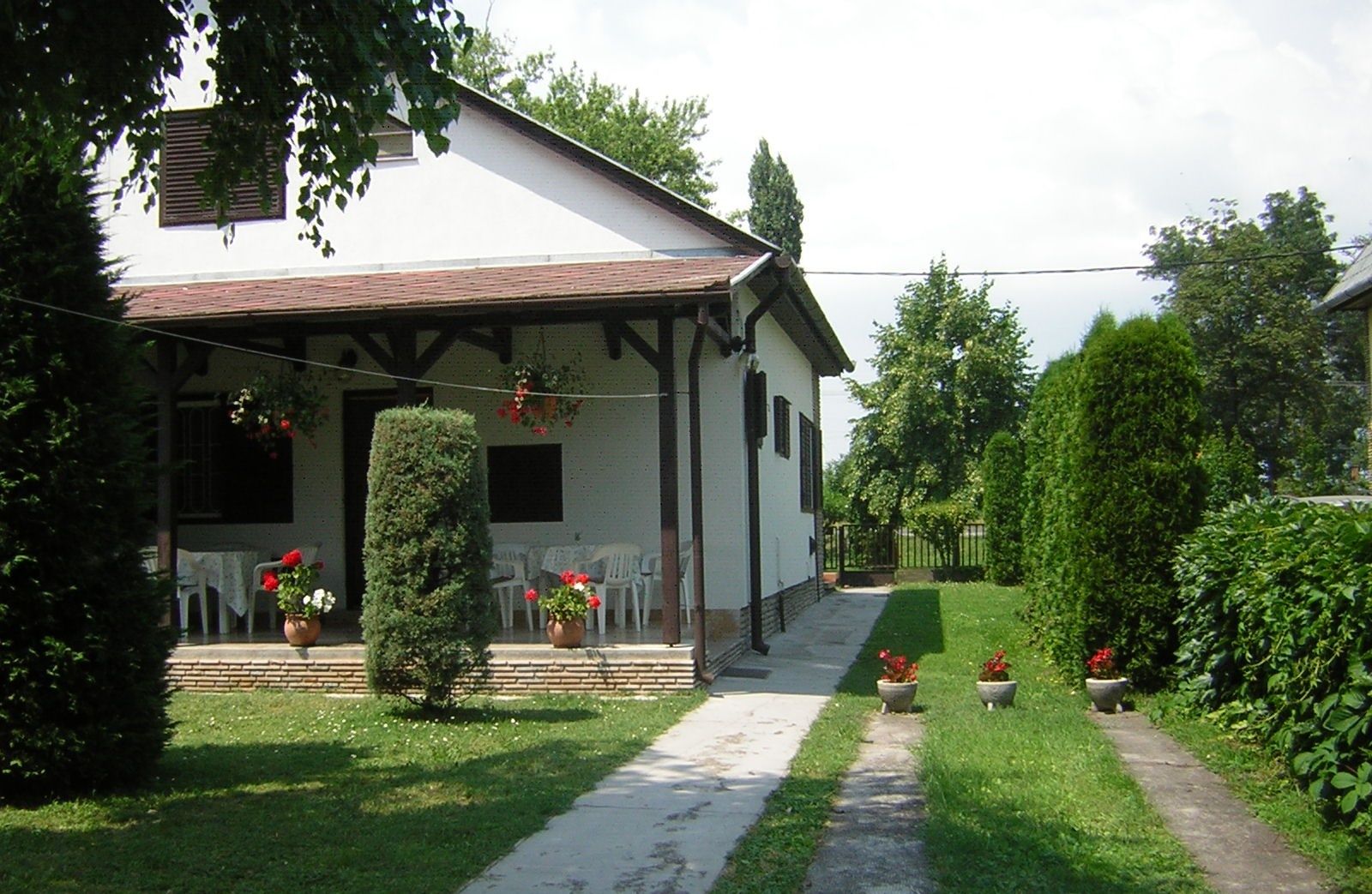 Rozsa Nyaralohaz Balatonboglar