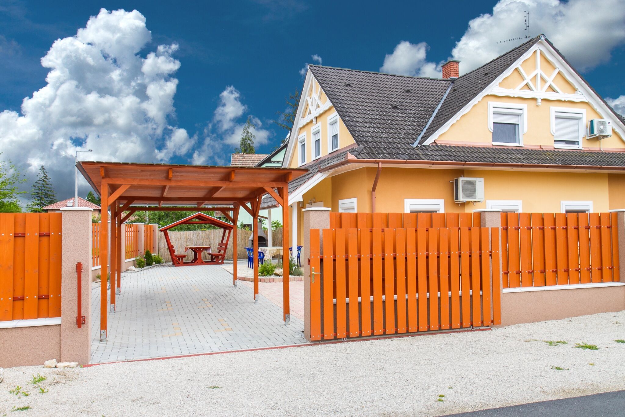 Berkes Nyaralo Balatonkeresztur