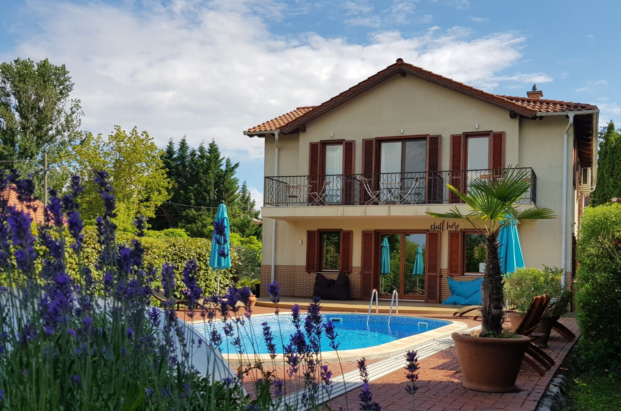 Hullam Villa**** Balatonmariafurdo