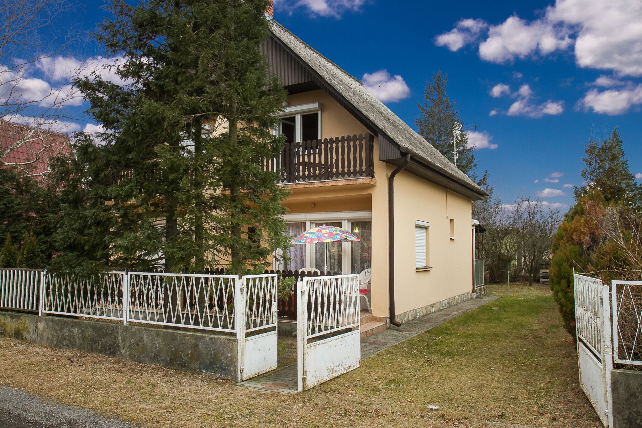 Bencs Nyaralo Balatonmariafurdo