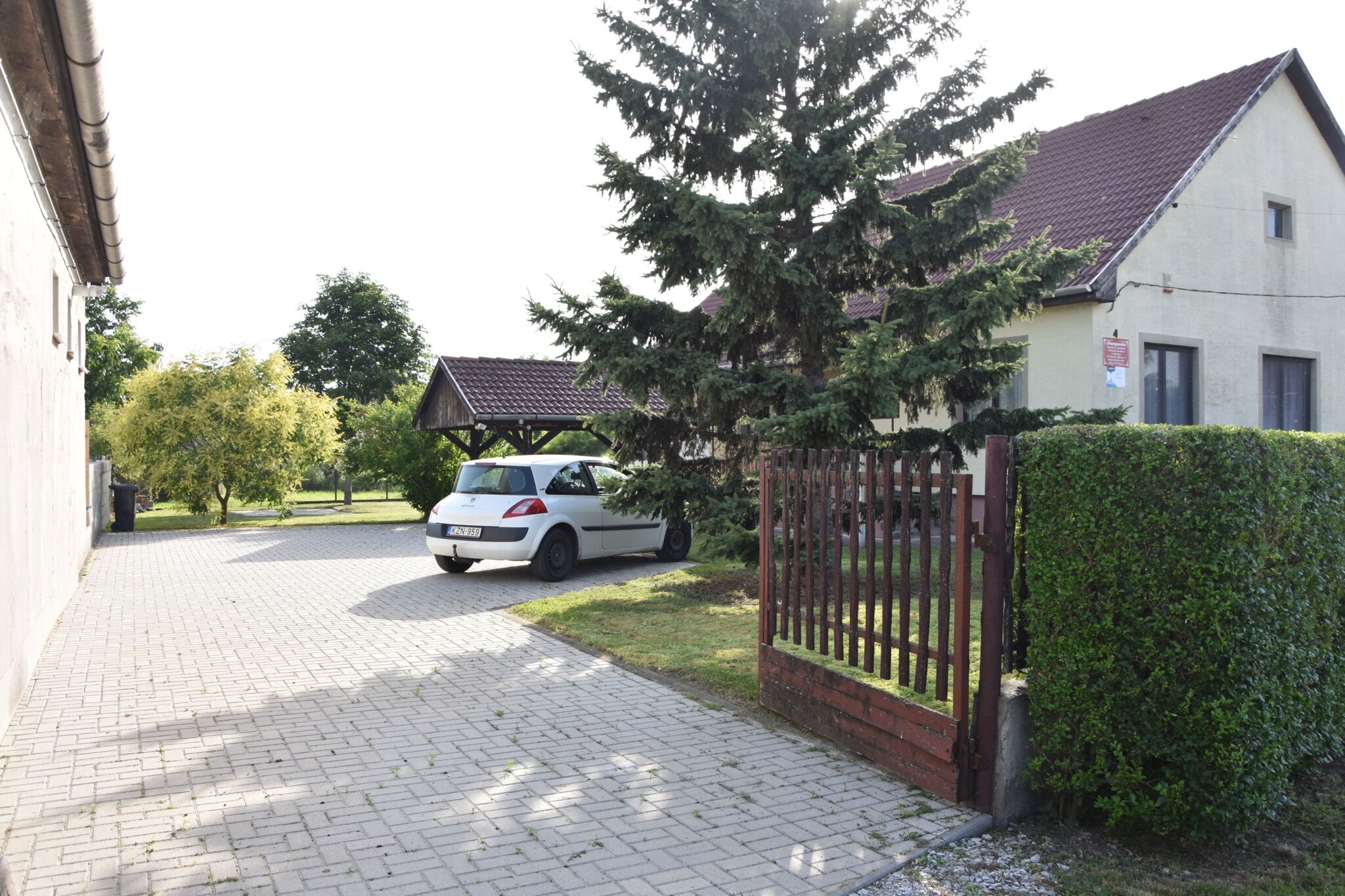 Aranymedve Vendeghaz Es Apartmanok Poroszlo
