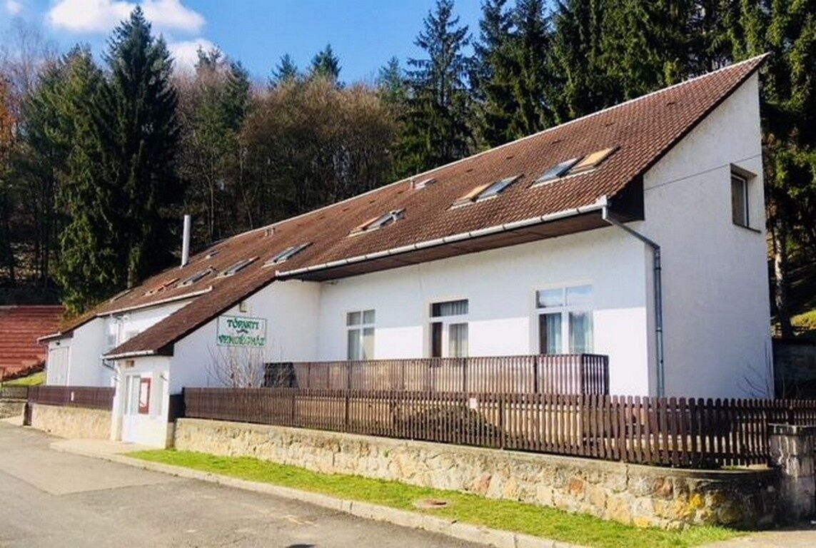Leveleki Eszter Udulo Bank