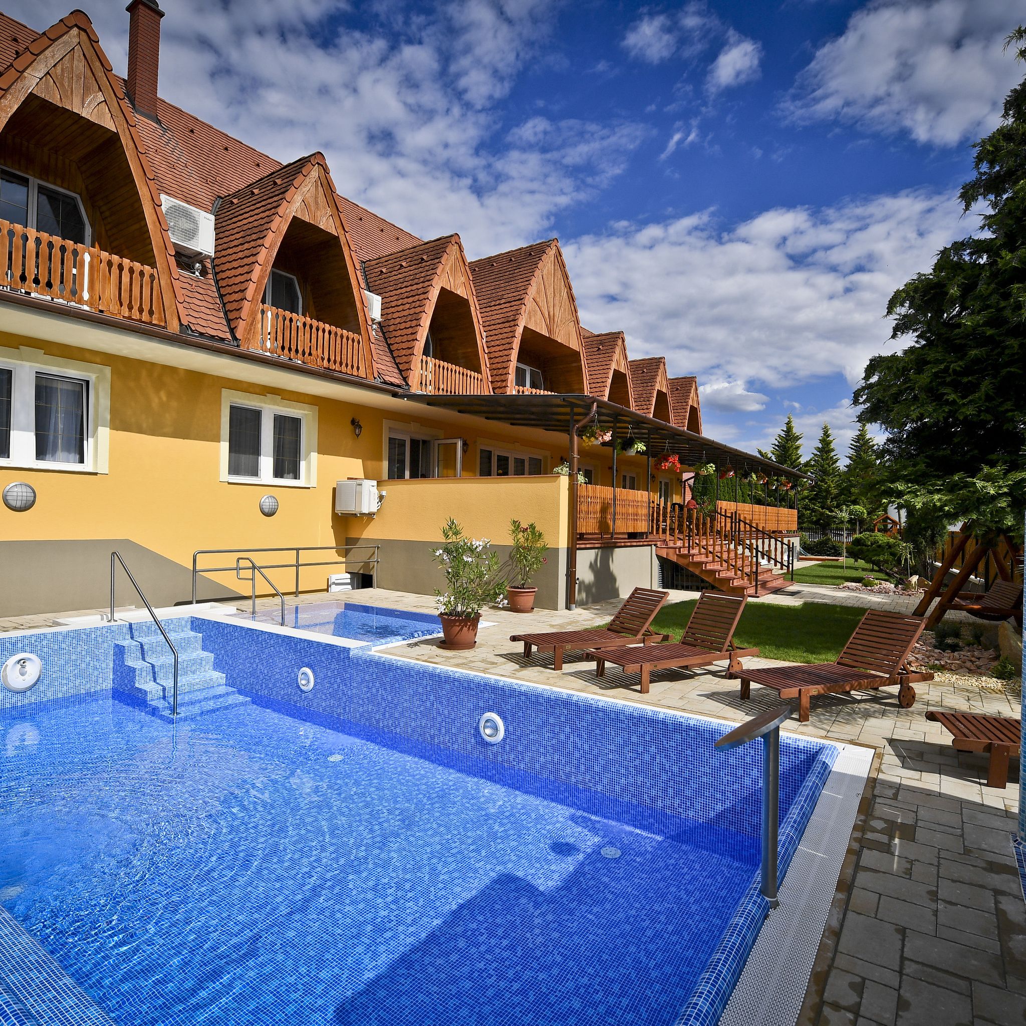 Rajna Villabridge Spa Bogács