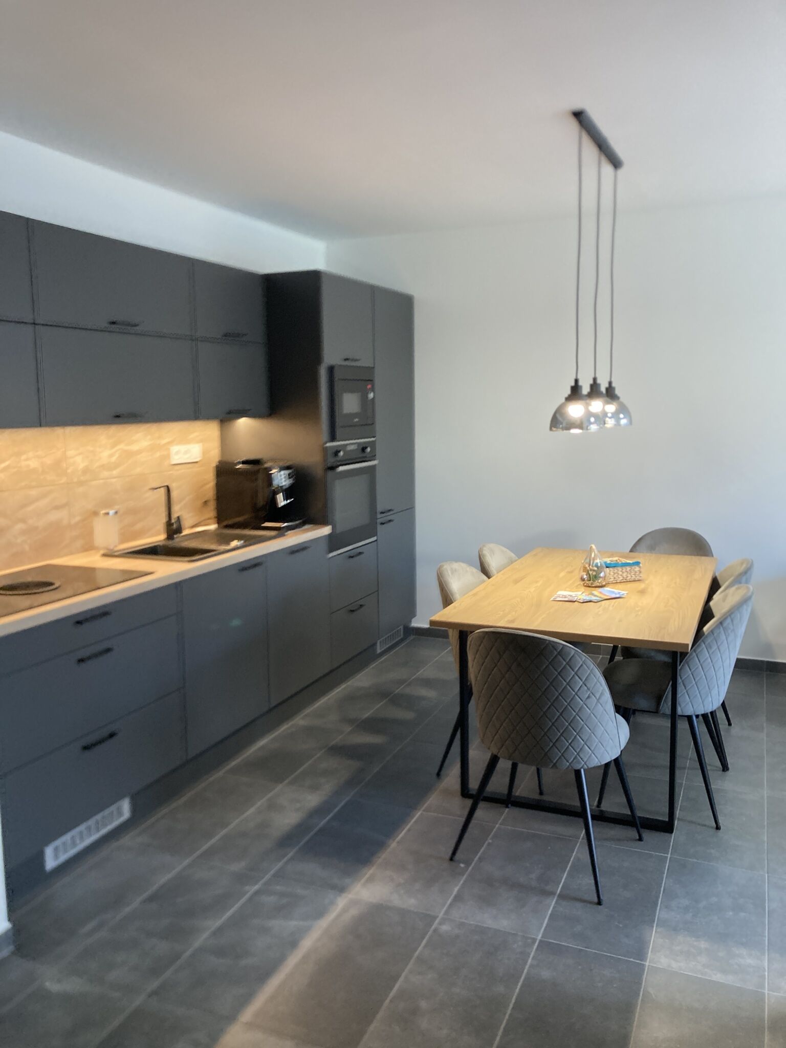 Swiss Deluxe Apartment Mosonmagyarovar