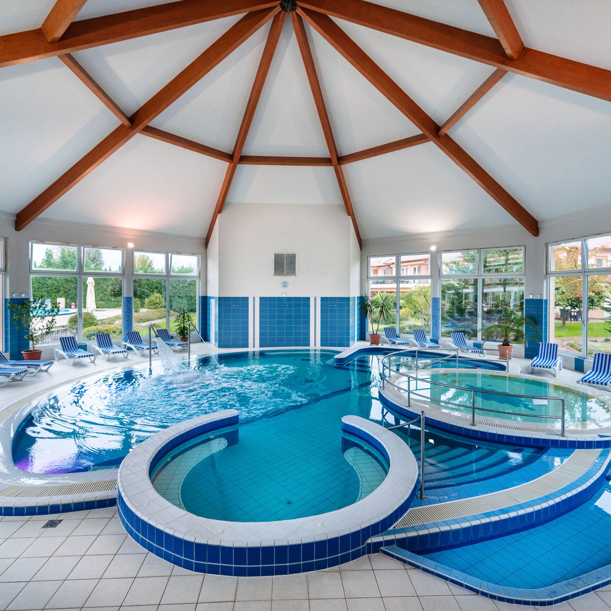 Aqua Spa Konferencia Es Wellness Hotel Cserkeszolo
