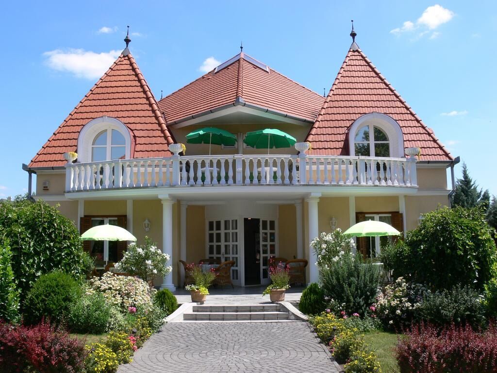 Villa Gyenesdias ***
