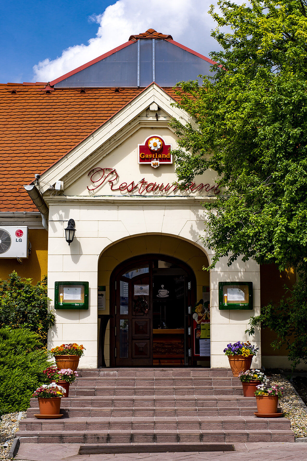 Gastland M0 Hotel Szigetszentmiklos