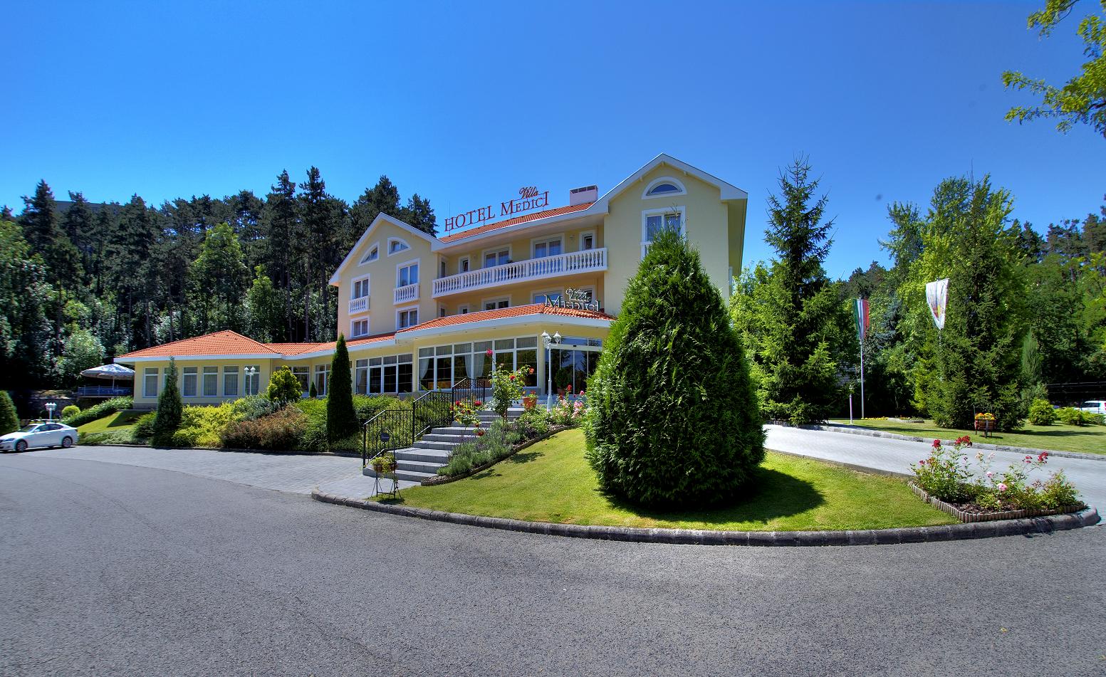 Villa Medici Hotel Es Etterem Veszprem