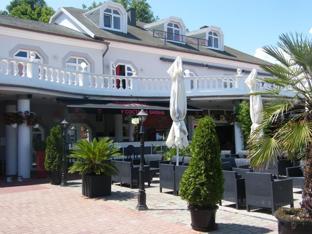 Y Panzio Balatonlelle