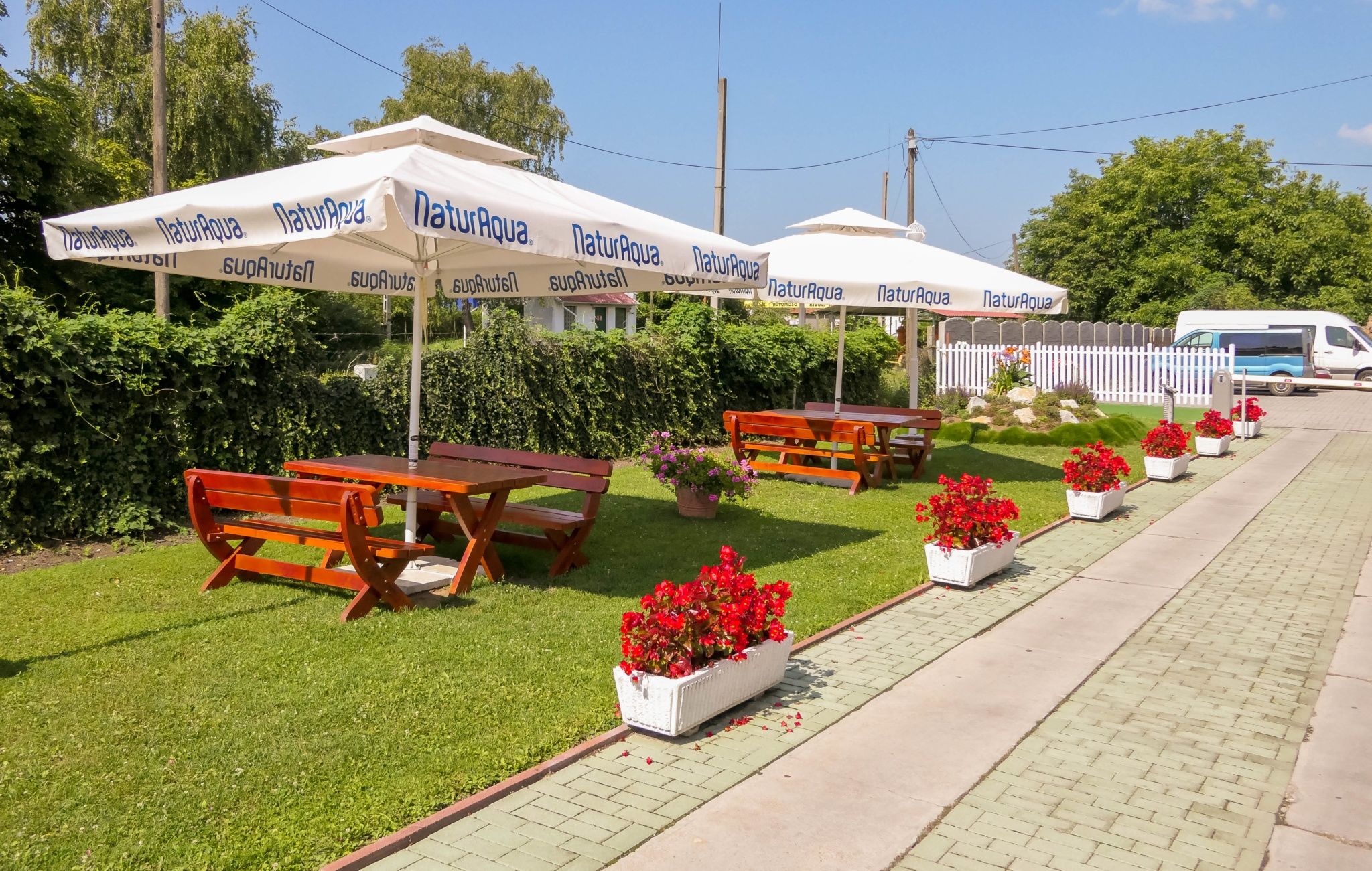 Hbh Bajor Sorhaz Solyomfeszek Panzio Kazincbarcika