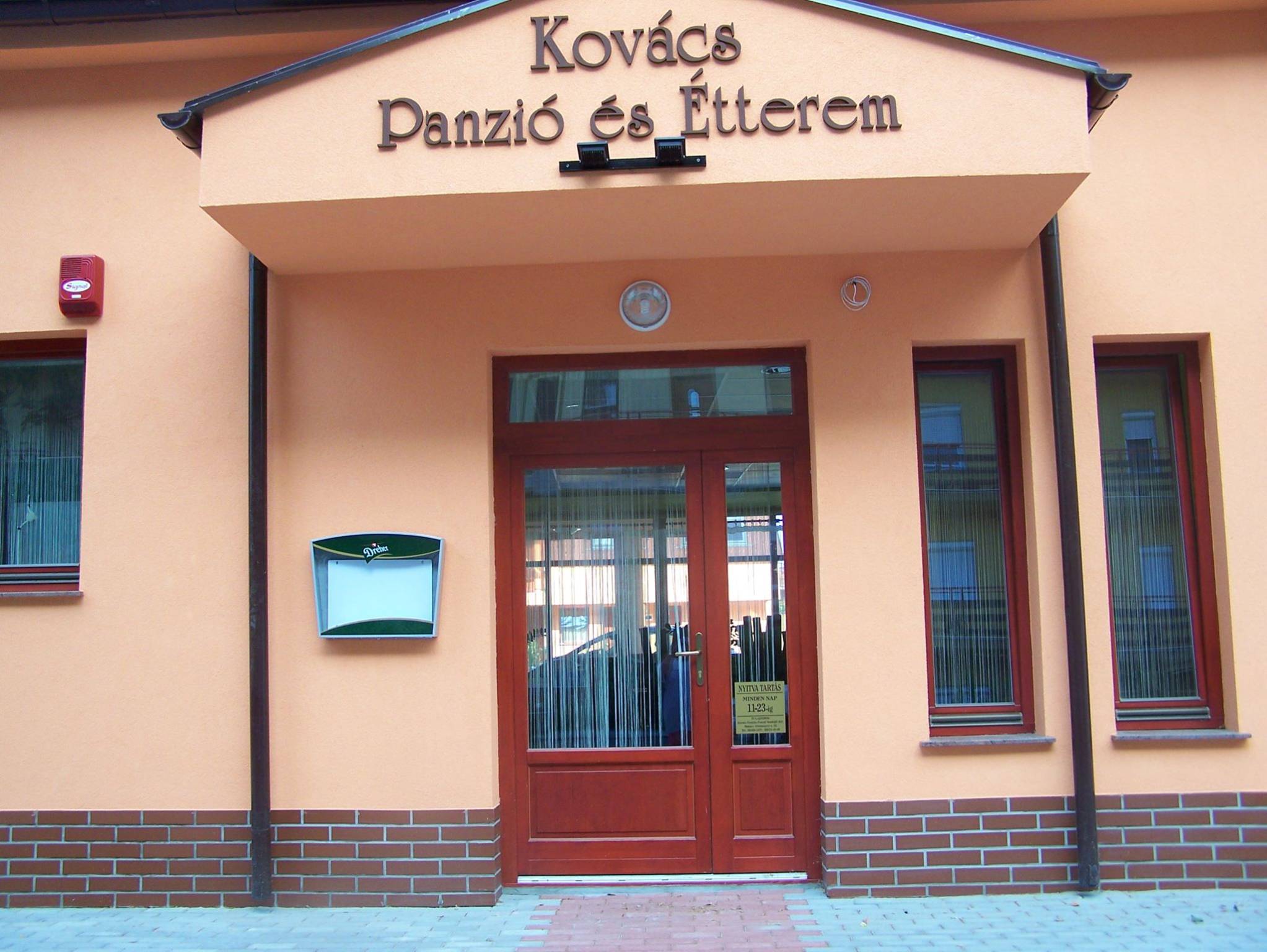 Kovacs Panzio Es Etterem Mohacs
