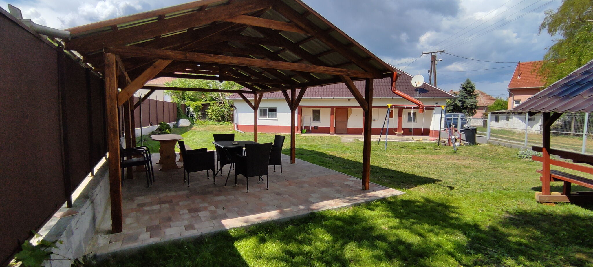 Paraszthaz Poroszlo