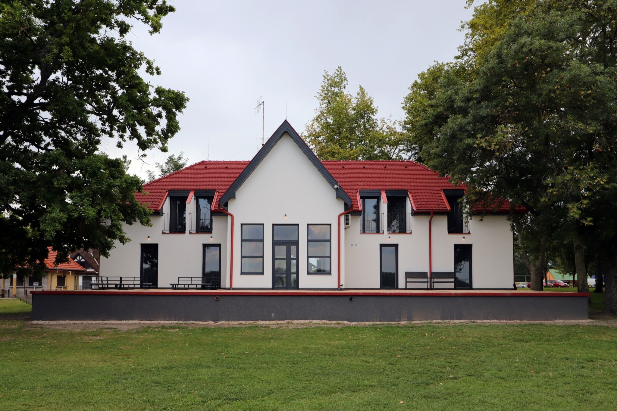 Fekete Villa Panzio Soltvadkert