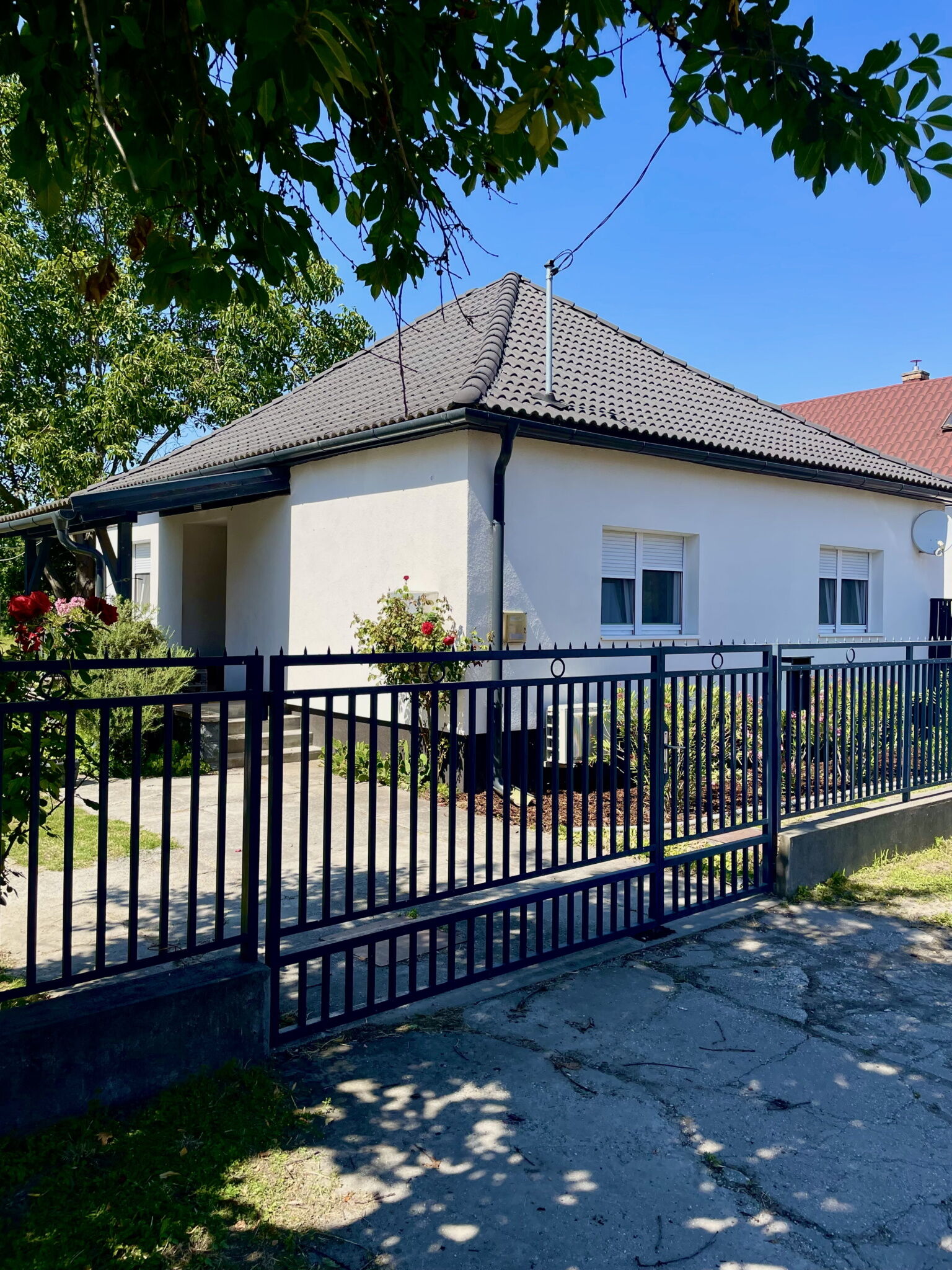 Leander House Siofok