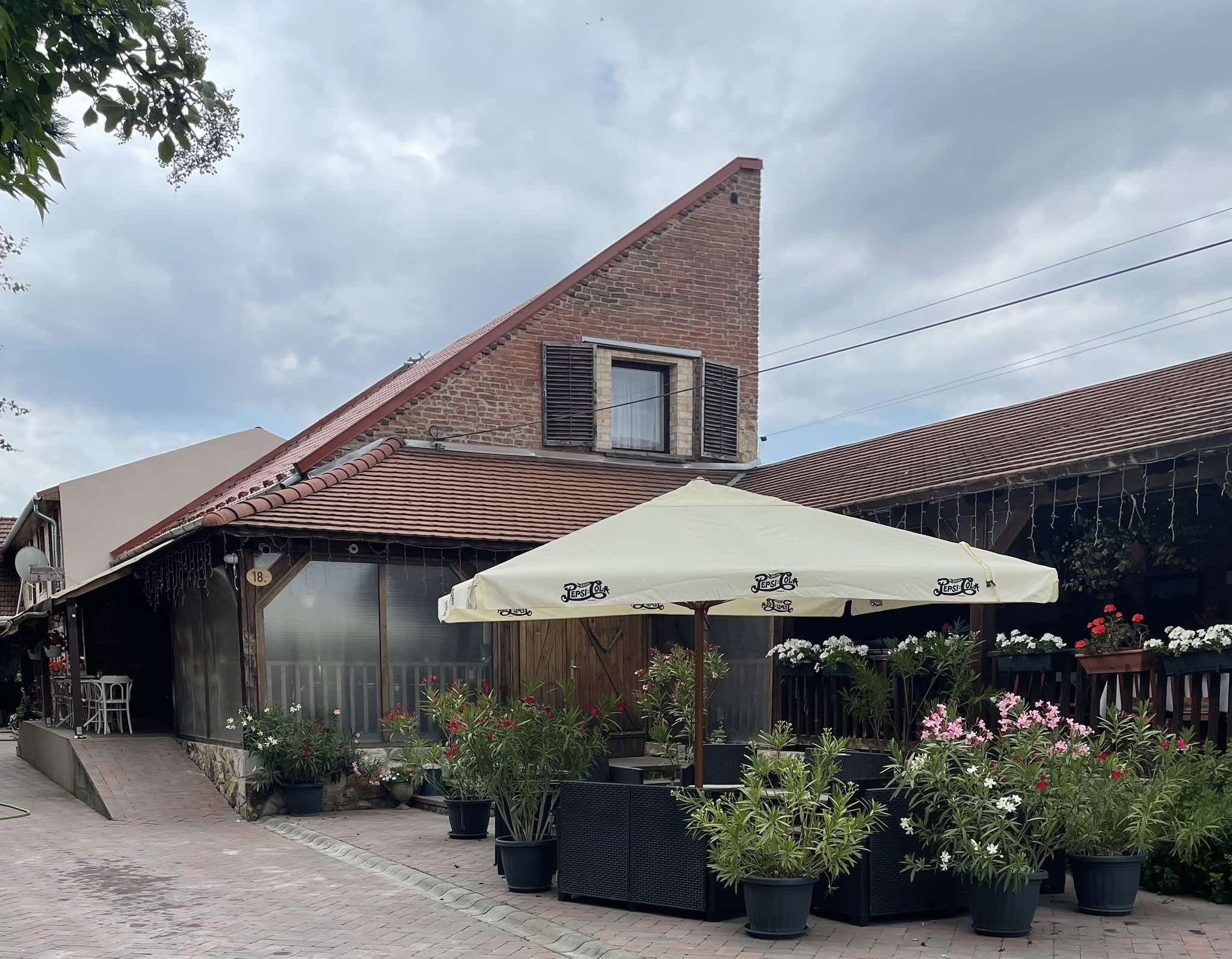 Pepita Macska Vintage Villa Szerencs